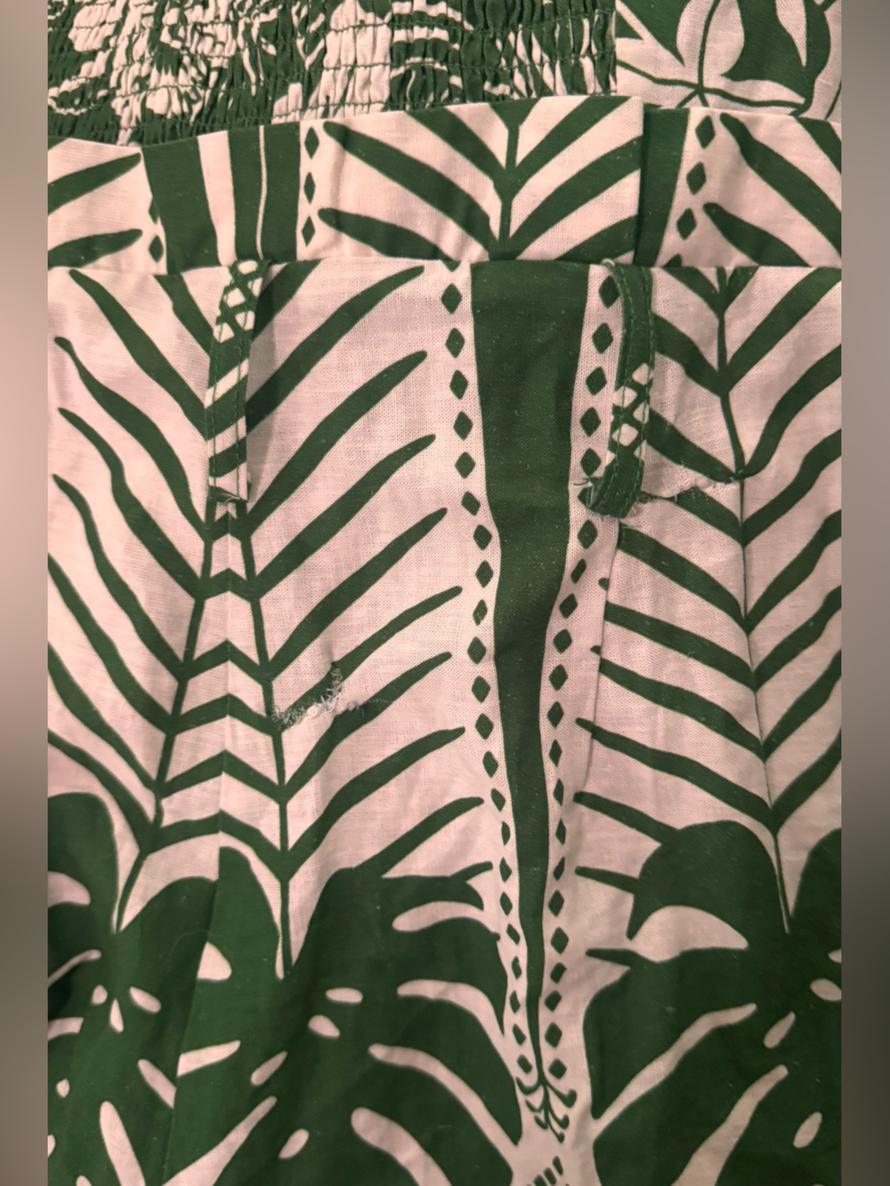 Farm Rio Macaw Elegance Tropical Romper Green Cream Sleeveless M (has call outs) - Picture 9 of 9